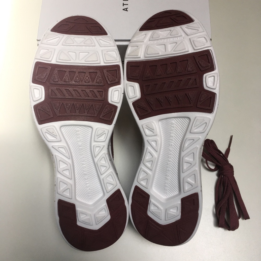 APL Techloom Breeze Sneaker Burgundy/White 8 NIB - Picture 6 of 6